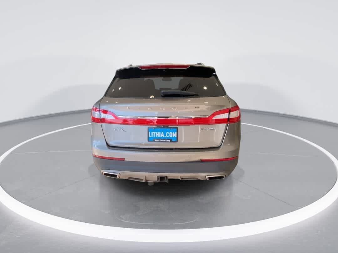 Used 2016 Lincoln MKX Reserve w/ Technology Package AWD/4WD image 7