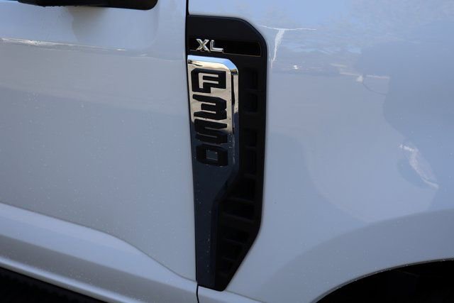 New 2026 Ford F350 XL w/ FX4 Off-Road Package image 19