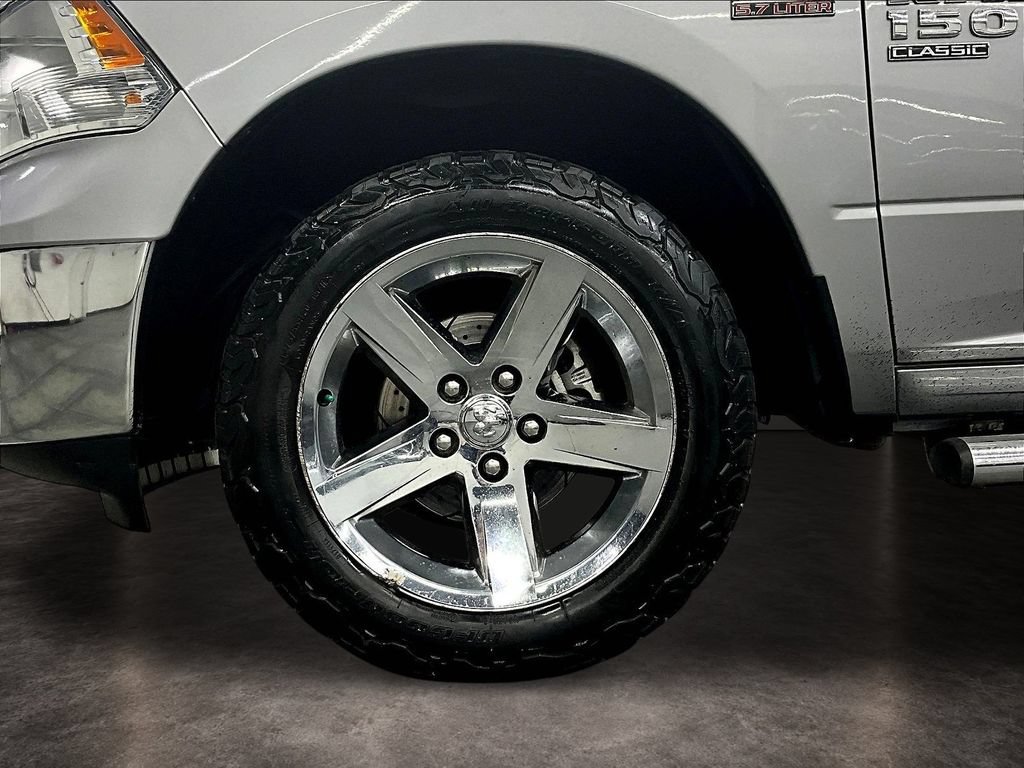 Used 2021 RAM 1500 Classic SLT AWD/4WD image 32