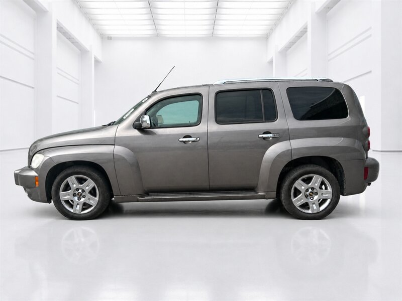 Used 2011 Chevrolet HHR LT FWD image 5