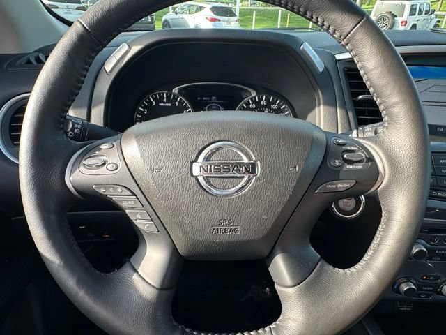Used 2019 Nissan Pathfinder SL AWD/4WD image 44