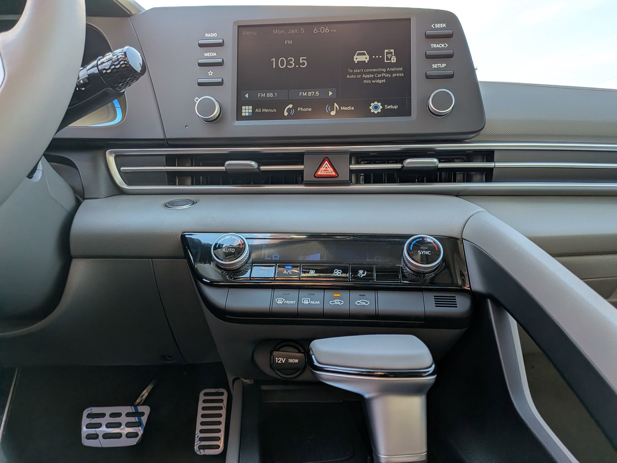 New 2026 Hyundai Elantra Sport FWD image 10