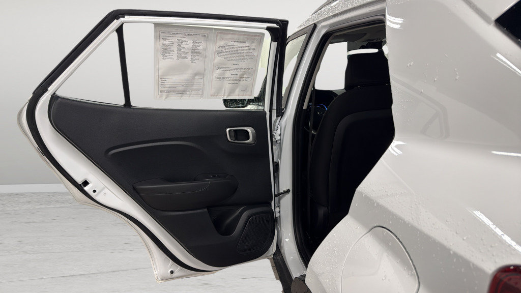 Used 2025 Hyundai Venue SEL FWD image 32