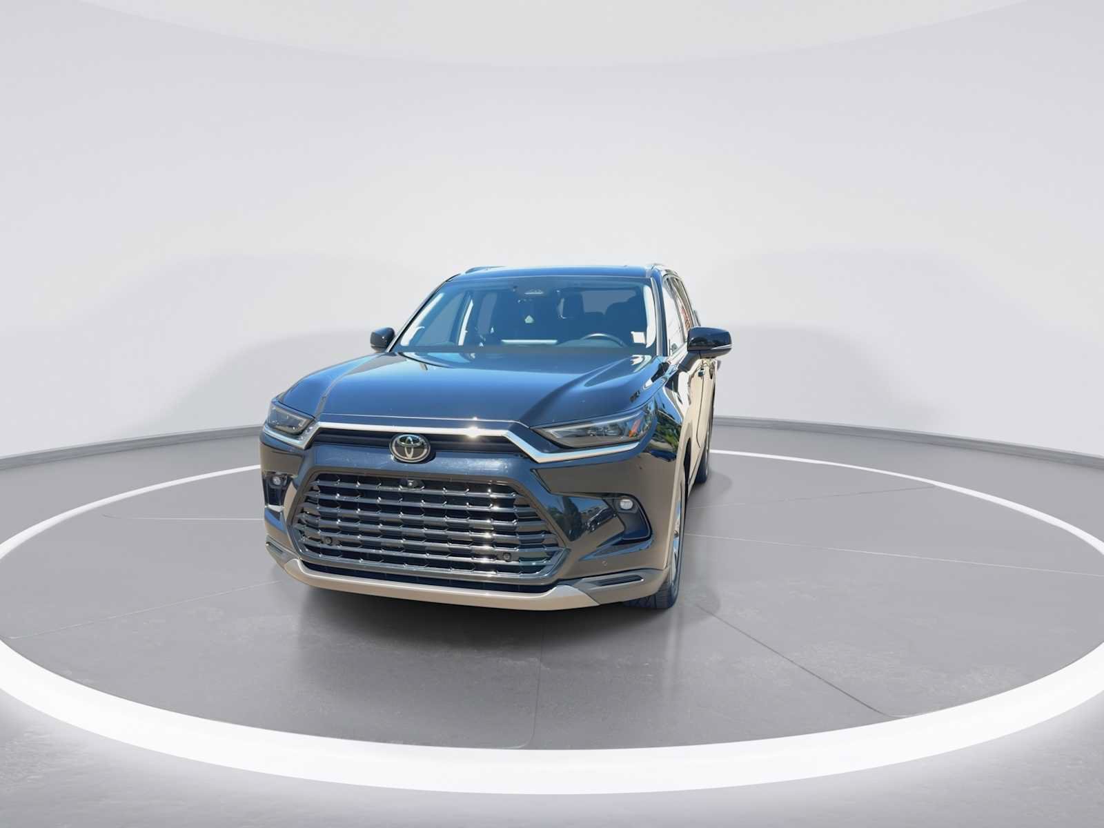 Certified 2024 Toyota Grand Highlander AWD image 3