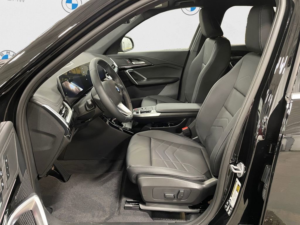 New 2026 BMW X1 xDrive28i w/ Technology Package AWD/4WD image 9