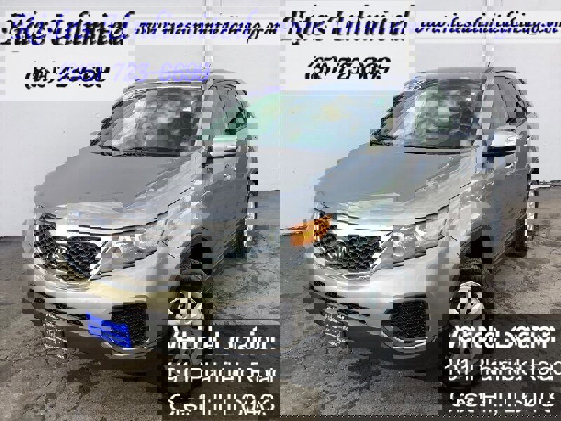 Used 2011 Kia Sorento LX image 2