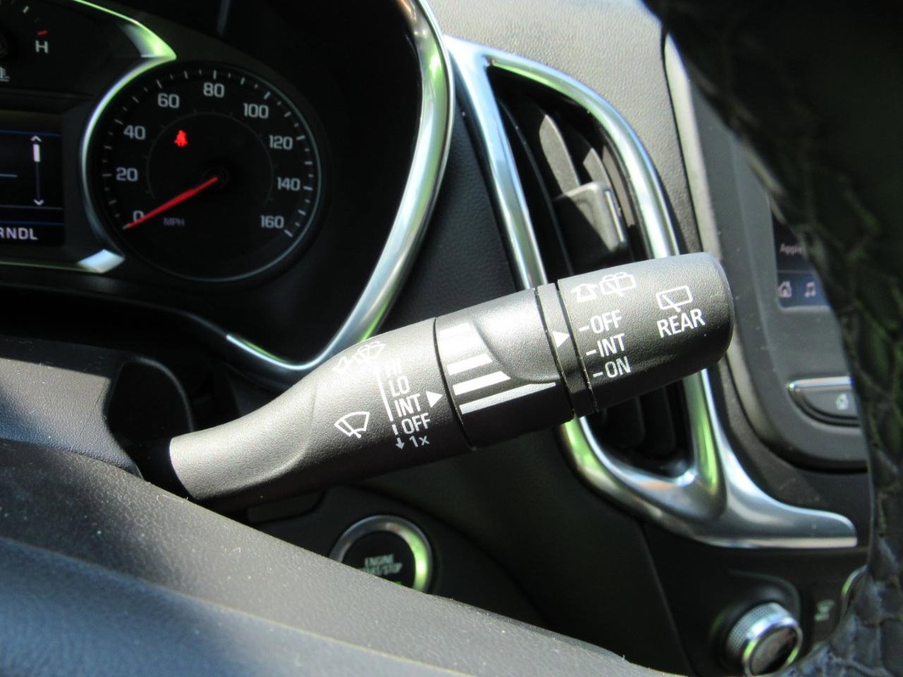 Used 2024 Chevrolet Equinox LT image 21