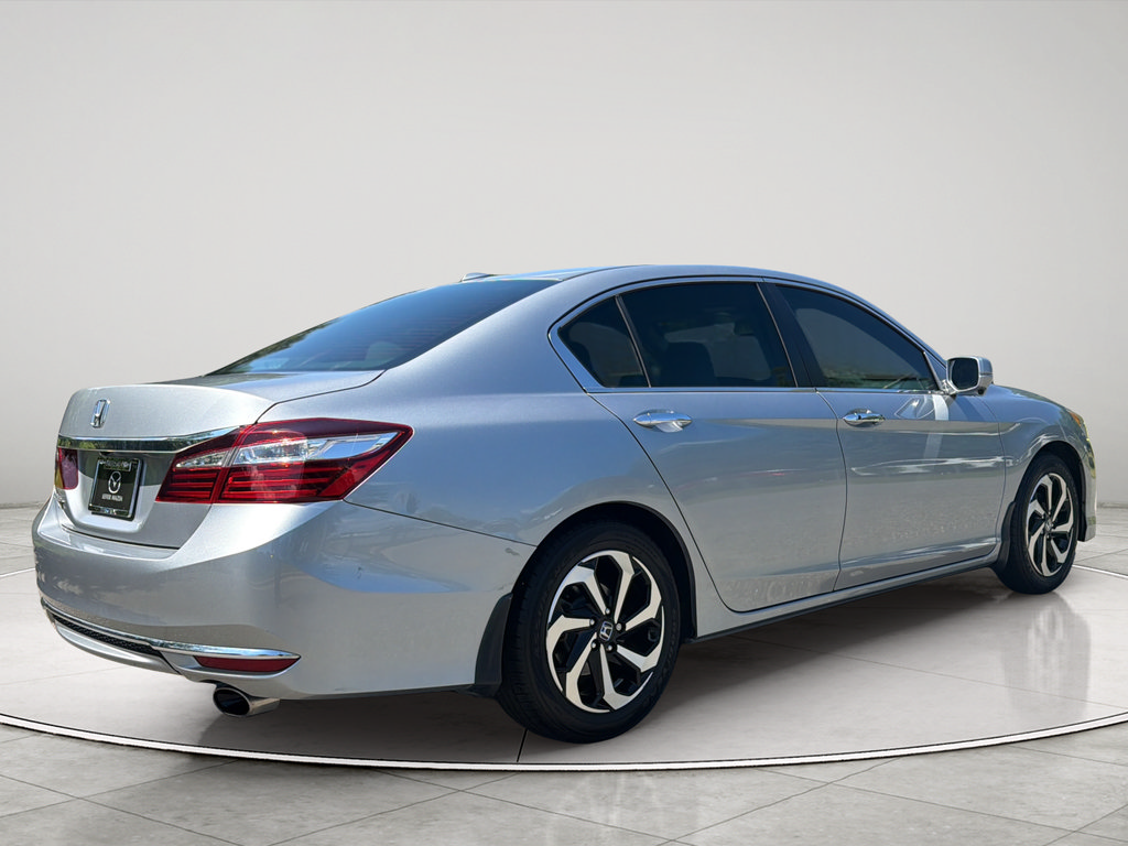 Used 2017 Honda Accord EX-L image 7