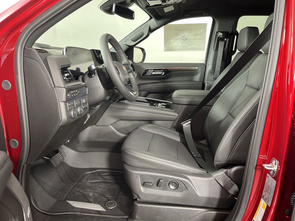 New 2026 Chevrolet Suburban LT image 25