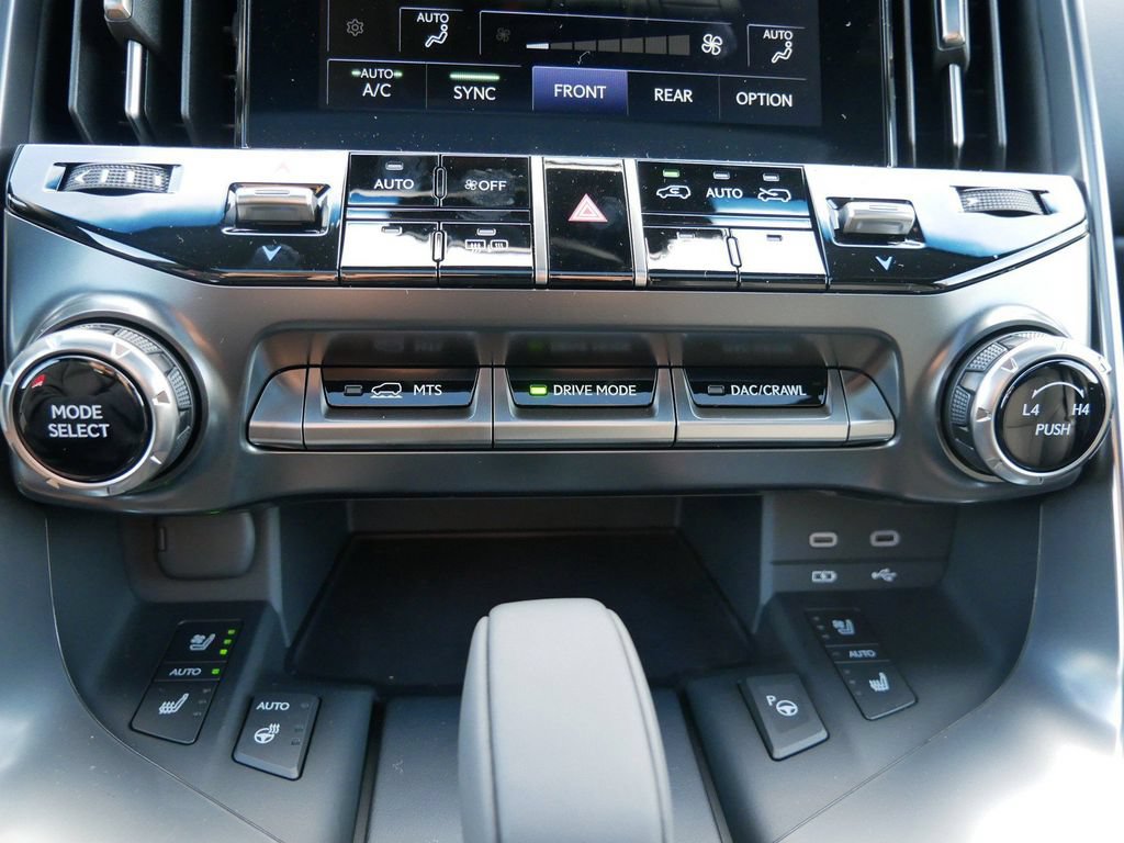 New 2026 Lexus LX 700h Luxury w/ Appearance Package AWD/4WD image 24