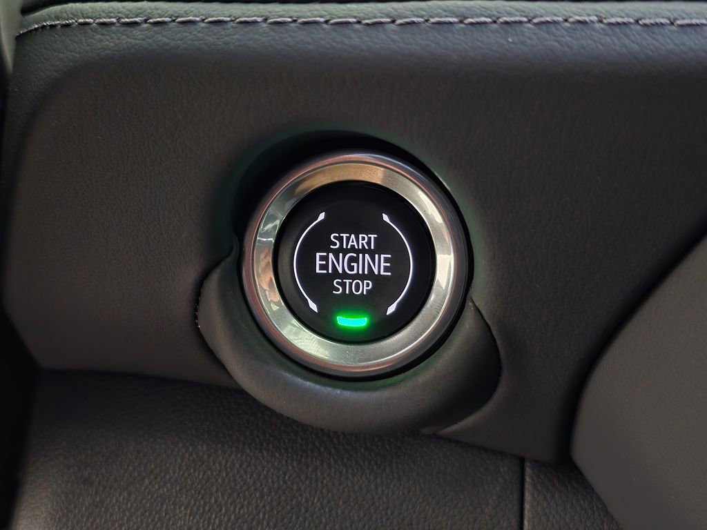 New 2025 Chevrolet Suburban Z71 w/ Z71 Off-Road Package image 28