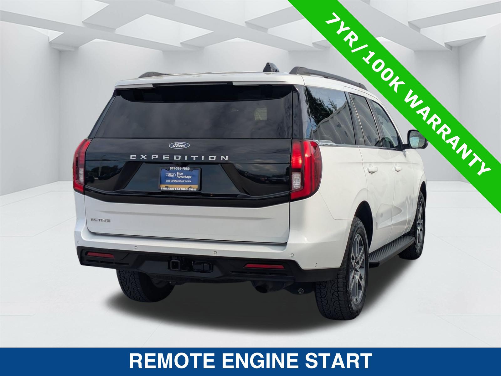 Certified 2025 Ford Expedition Active AWD/4WD image 5