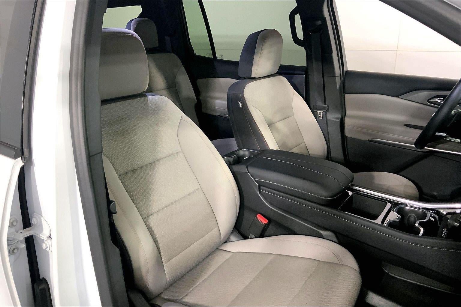 Used 2026 Chevrolet Traverse LT w/ Driver Confidence Package AWD/4WD image 7