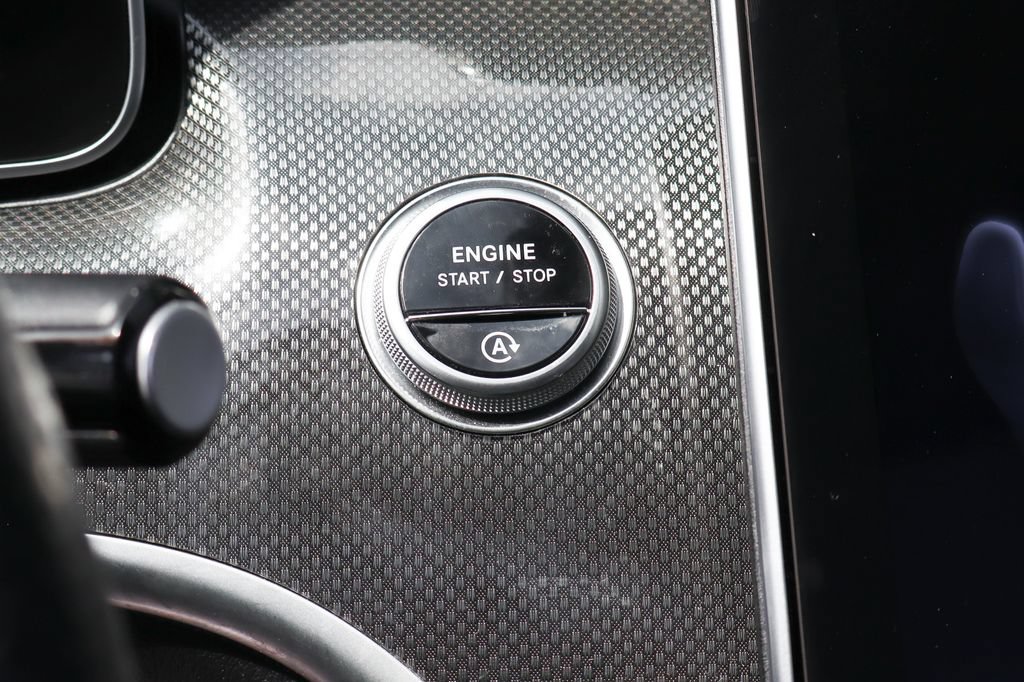 Used 2024 Mercedes-Benz C 43 AMG 4MATIC Sedan image 39