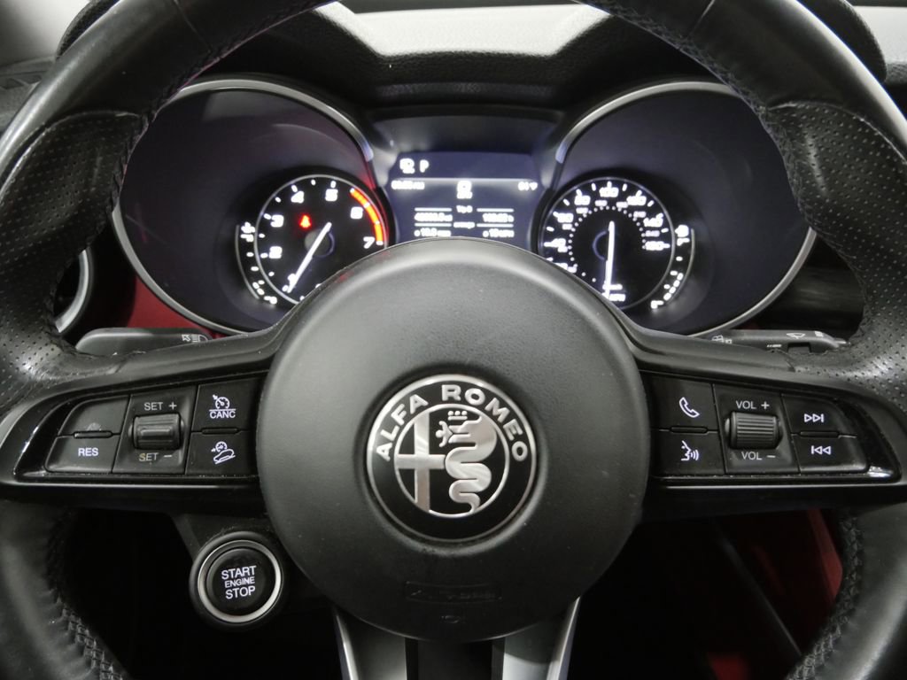 Used 2020 Alfa Romeo Stelvio AWD w/ Cold Weather Package image 16