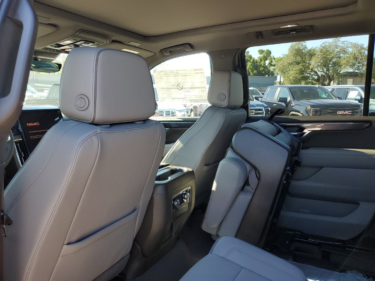 New 2027 GMC Yukon XL Elevation w/ Elevation Preferred Package RWD image 10