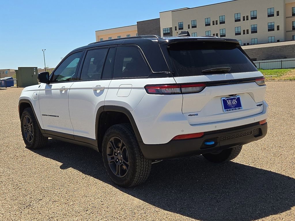 Used 2024 Jeep Grand Cherokee Trailhawk image 3