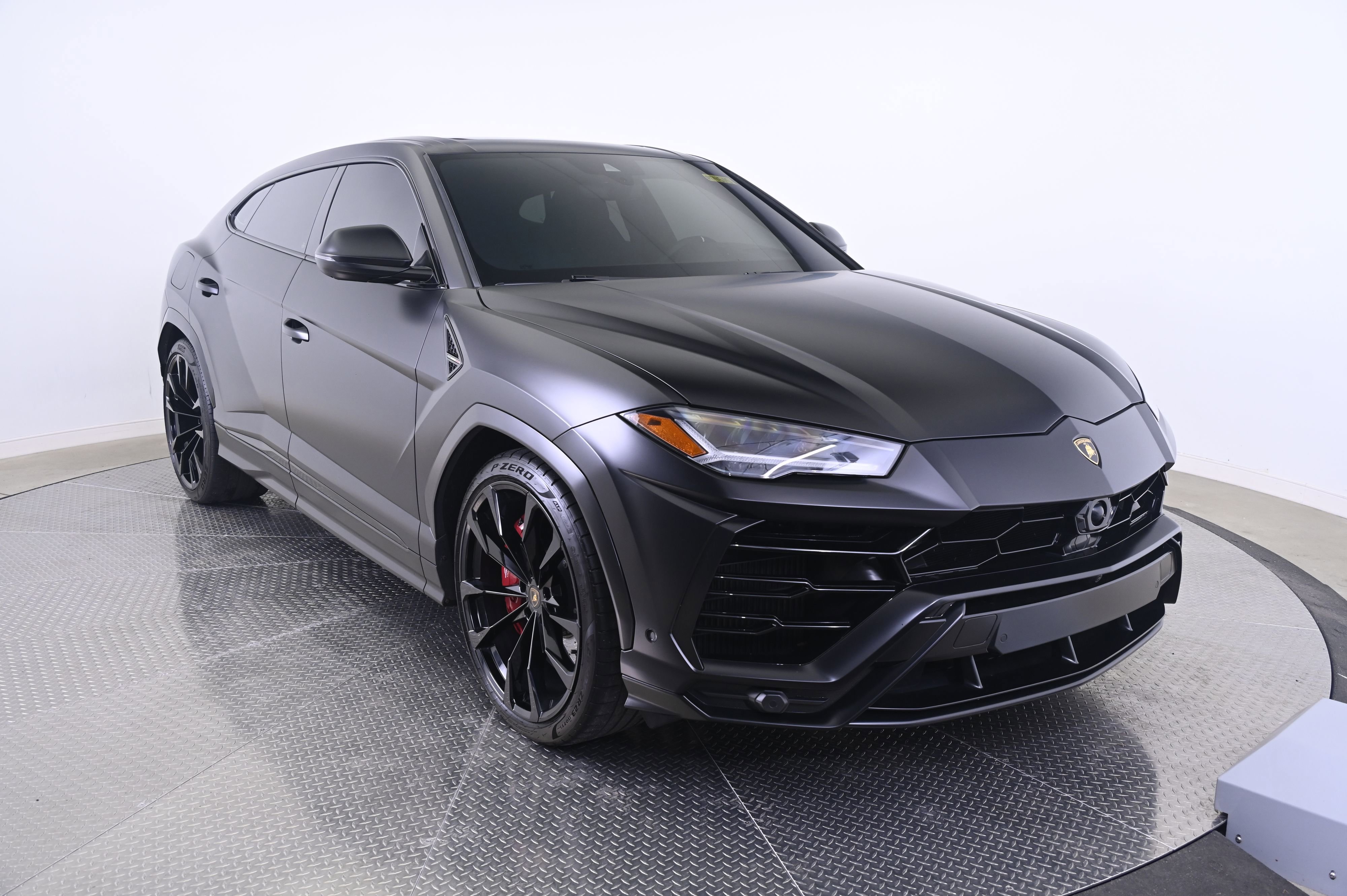Used 2022 Lamborghini Urus image 9