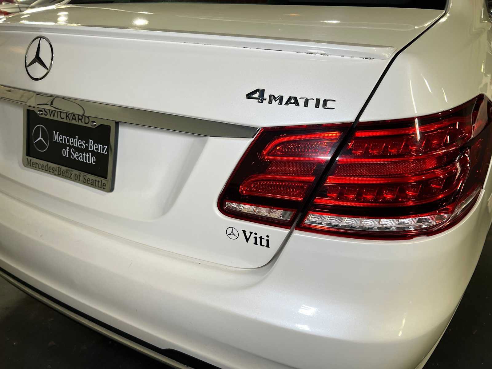 Used 2015 Mercedes-Benz E 400 4MATIC Sedan image 15