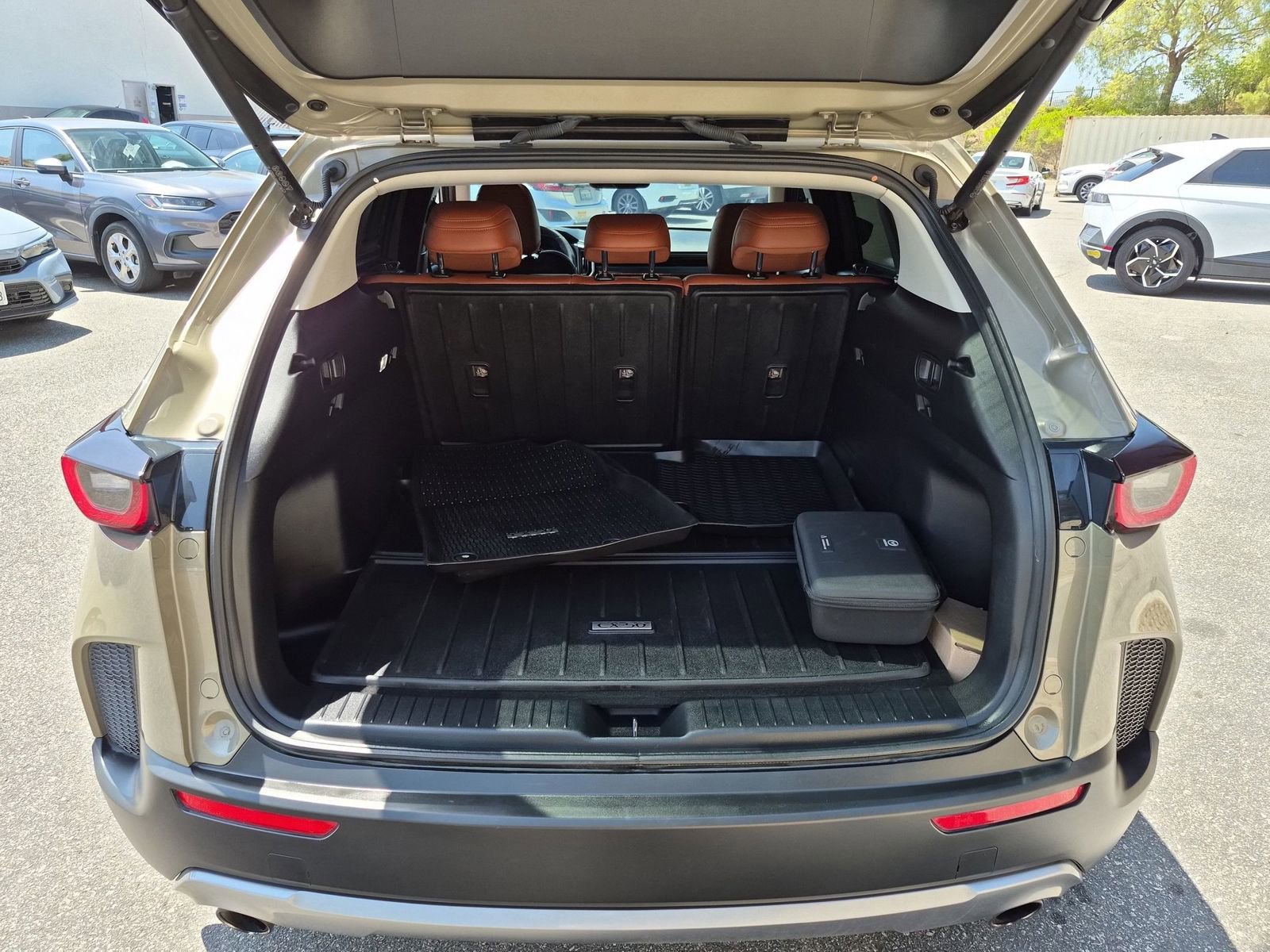 Used 2024 MAZDA CX-50 Meridian Edition w/ Apex Package AWD/4WD image 34