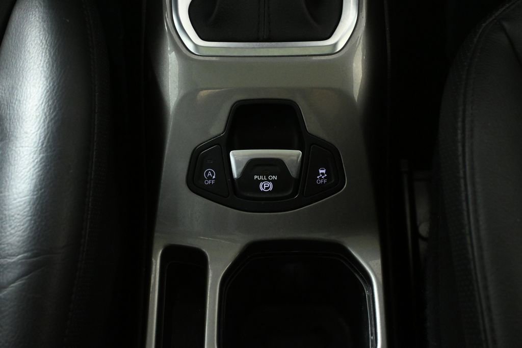 Used 2022 Jeep Renegade Limited w/ Sun, Sound & Wheels Group image 24