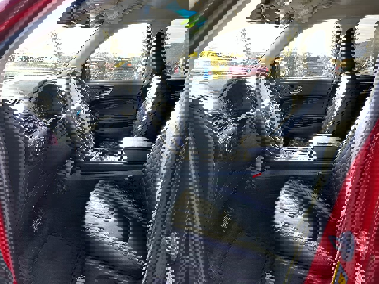 Used 2024 Ford Edge Titanium image 21