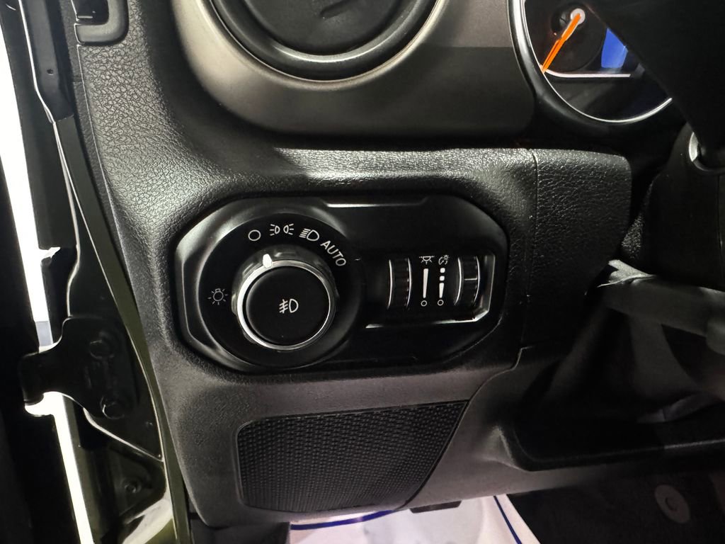 Used 2021 Jeep Wrangler Unlimited Sport image 38
