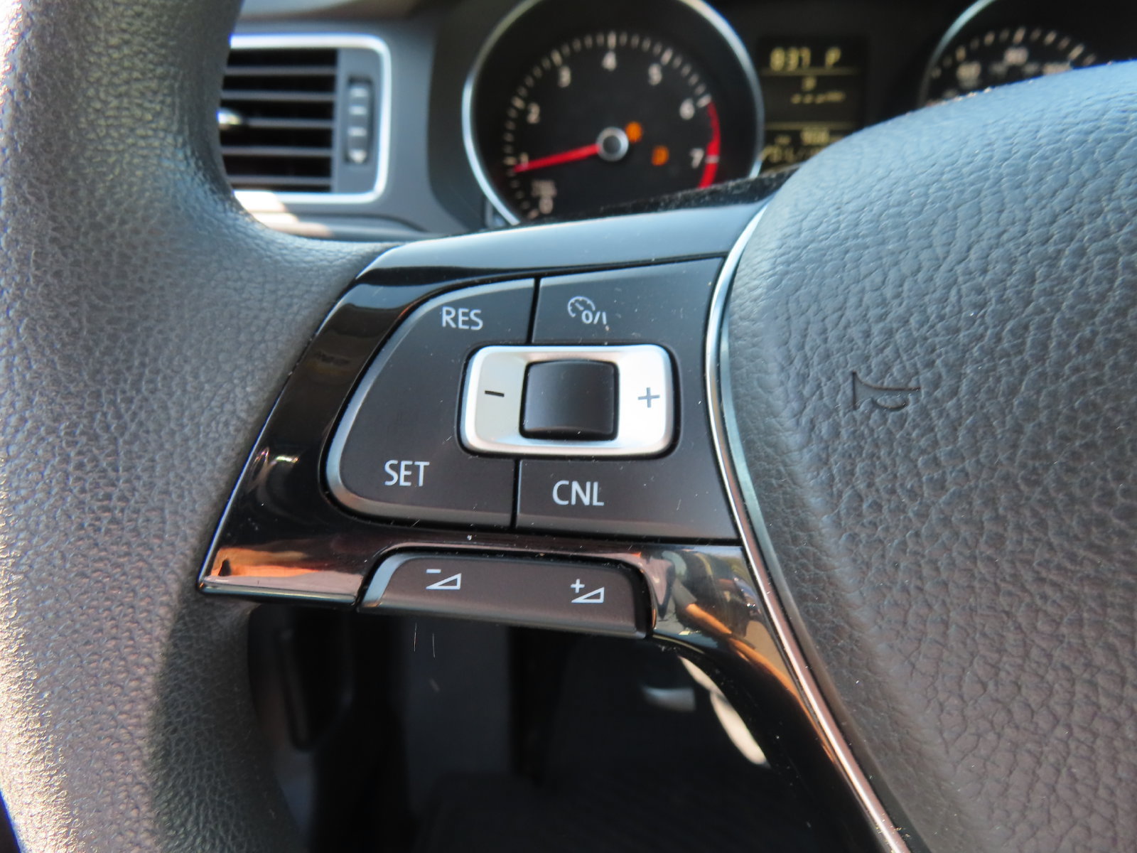 Used 2016 Volkswagen Jetta SE FWD image 17