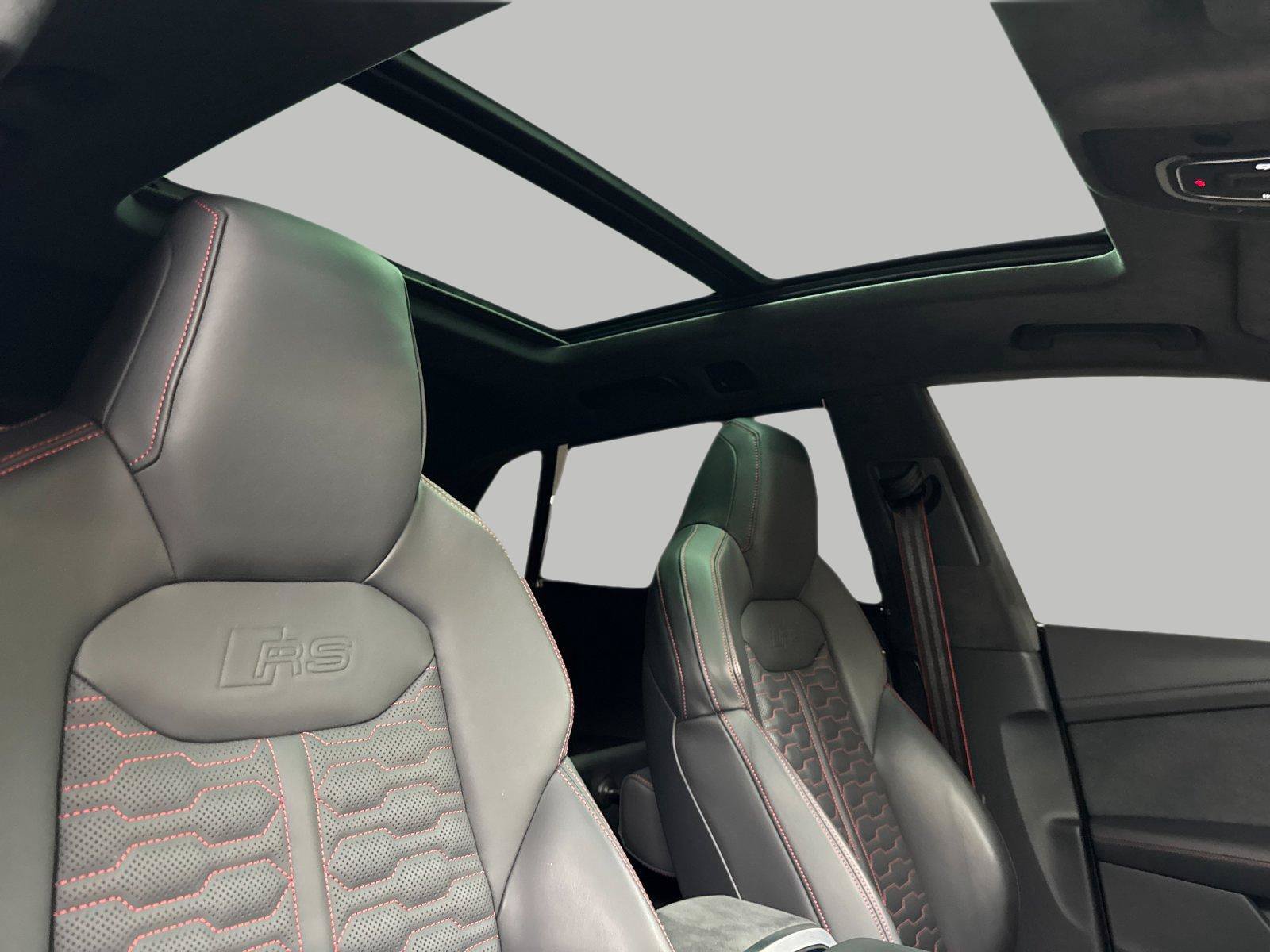 Certified 2024 Audi RS Q8 AWD/4WD image 16