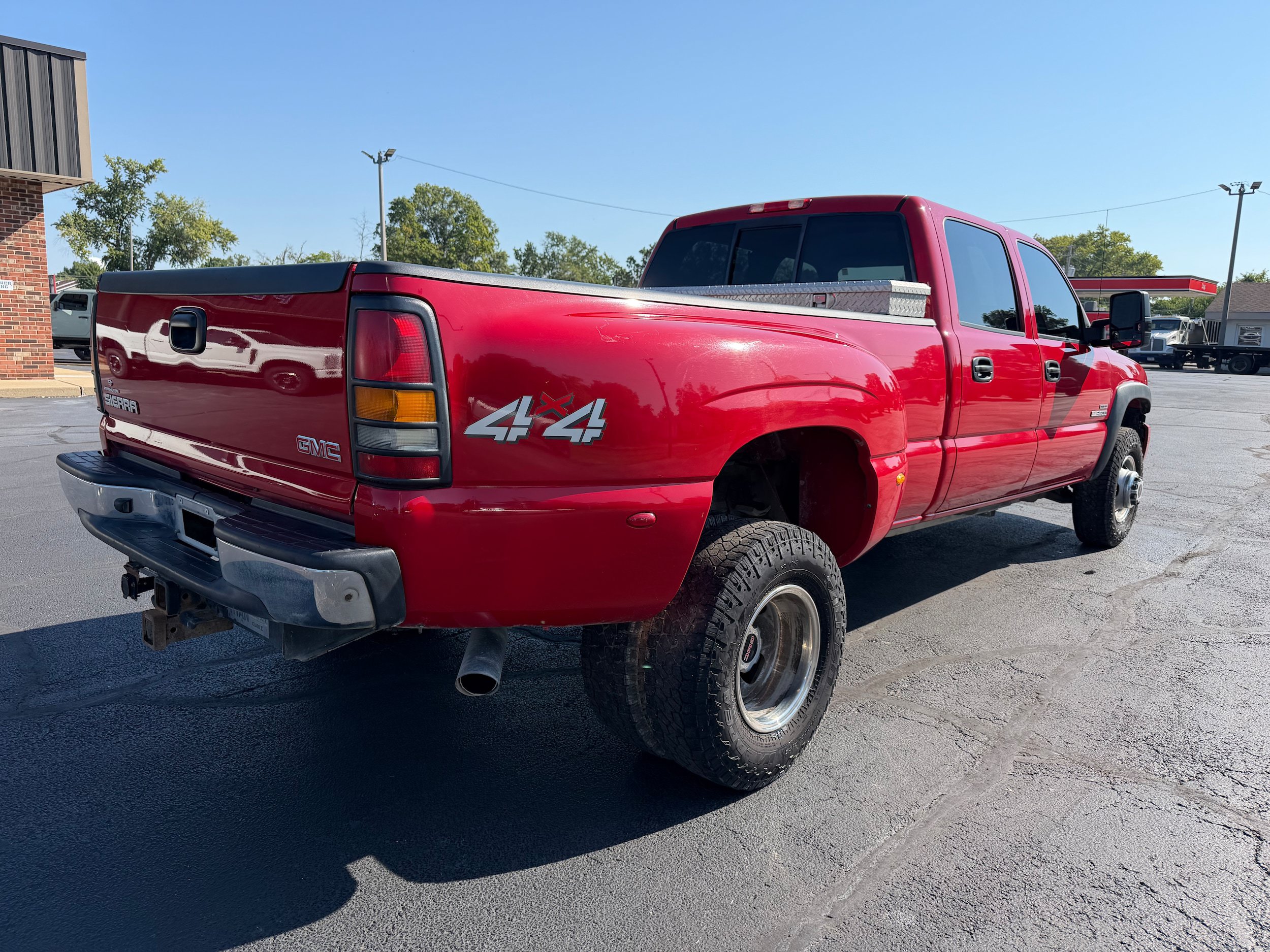 Used 2005 GMC Sierra 3500 SLE w/ Heavy-Duty Power Package AWD/4WD image 7