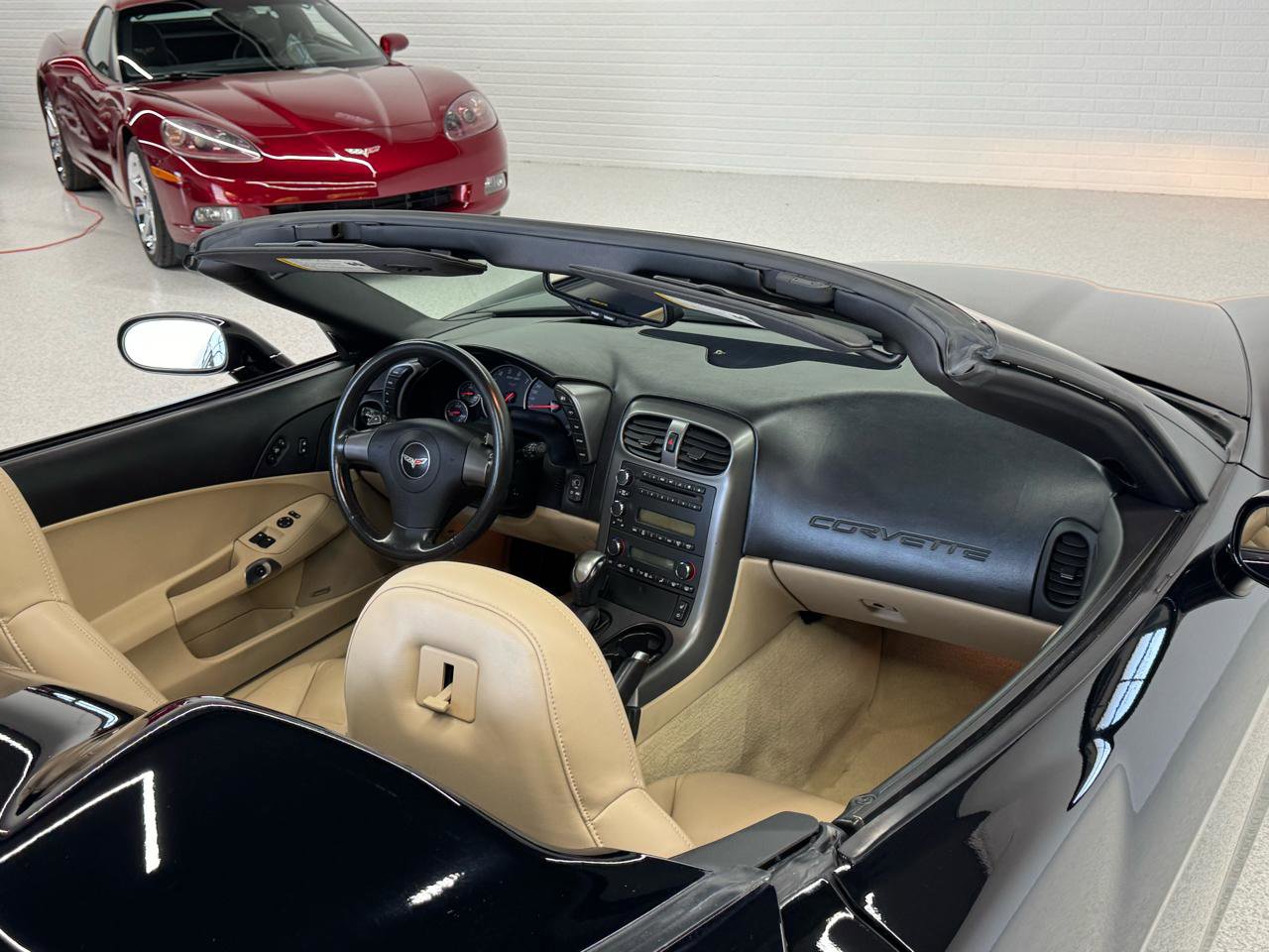 Used 2006 Chevrolet Corvette Convertible w/ Preferred Equipment Group RWD image 49