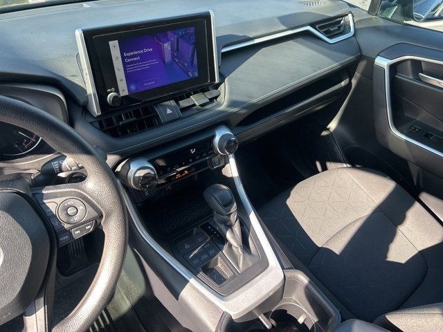 Used 2024 Toyota RAV4 XLE image 31