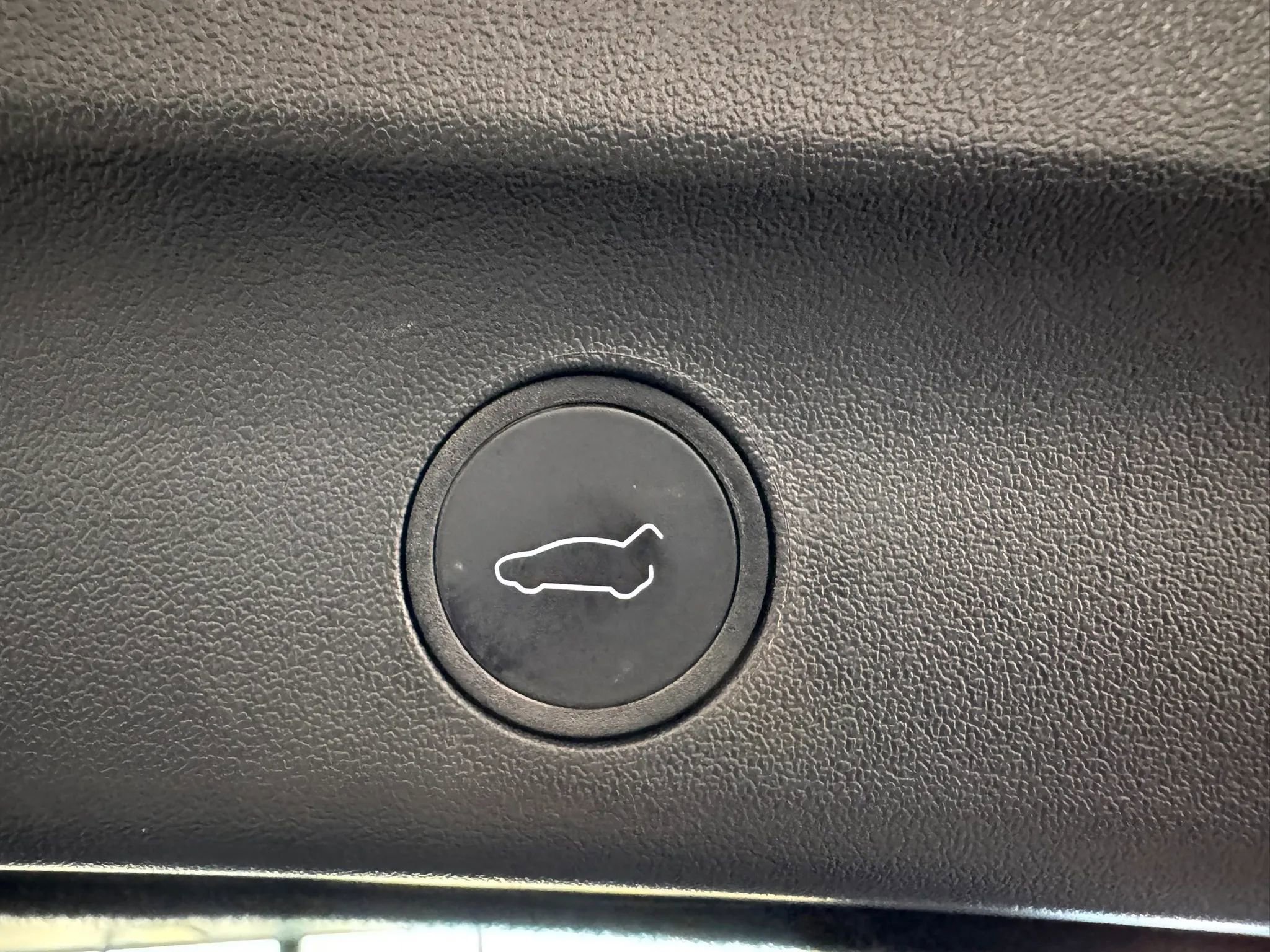 Used 2023 Tesla Model Y Long Range AWD/4WD image 24