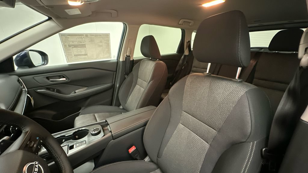 New 2026 Nissan Rogue SV w/ Cold Weather Package AWD/4WD image 9