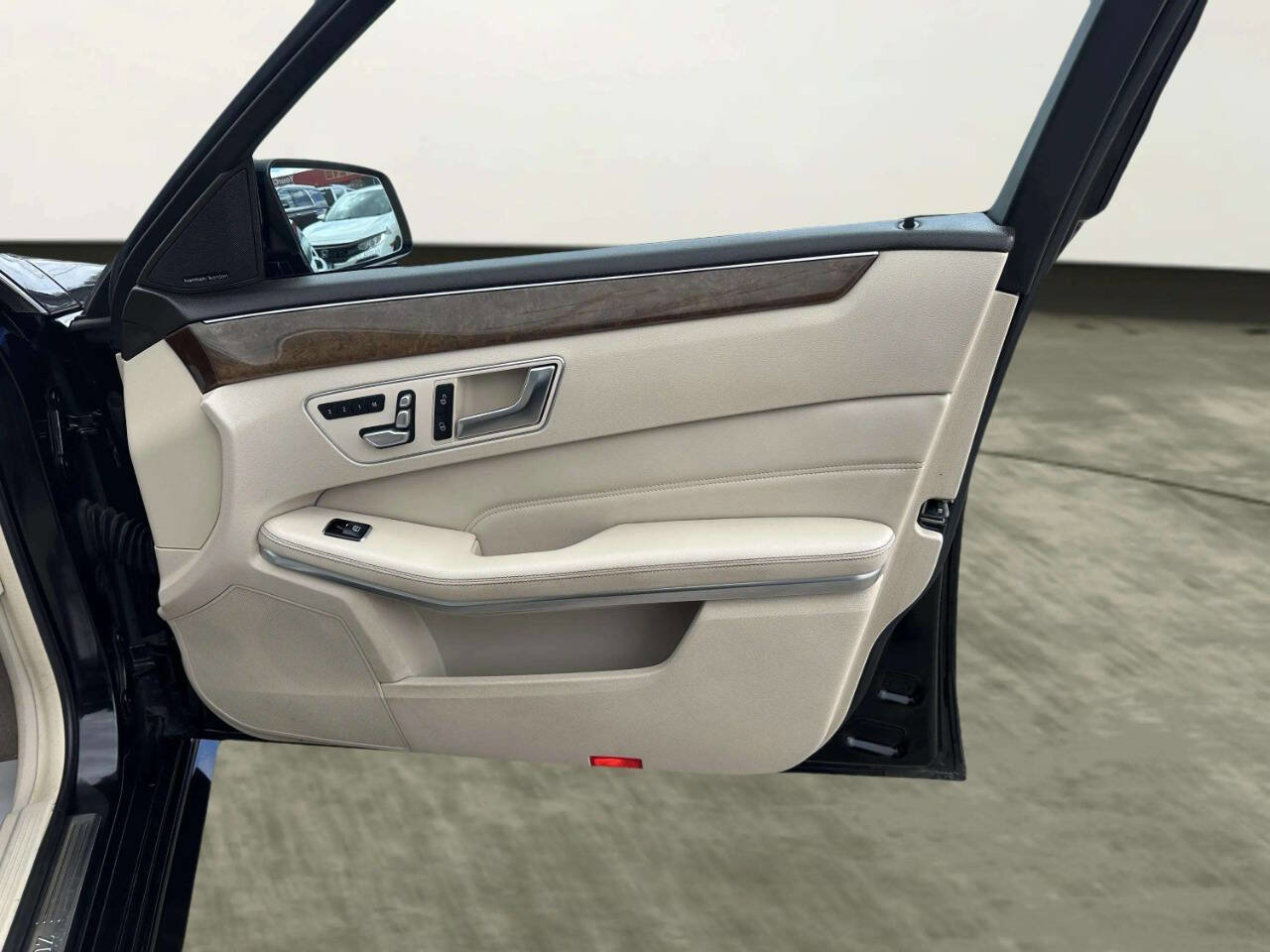 Used 2016 Mercedes-Benz E 350 4MATIC Sedan w/ Premium Package image 22