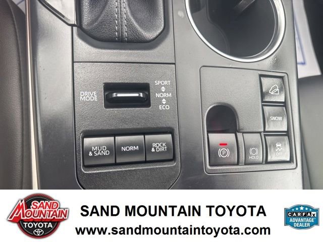 Used 2026 Toyota Highlander XLE AWD/4WD image 17