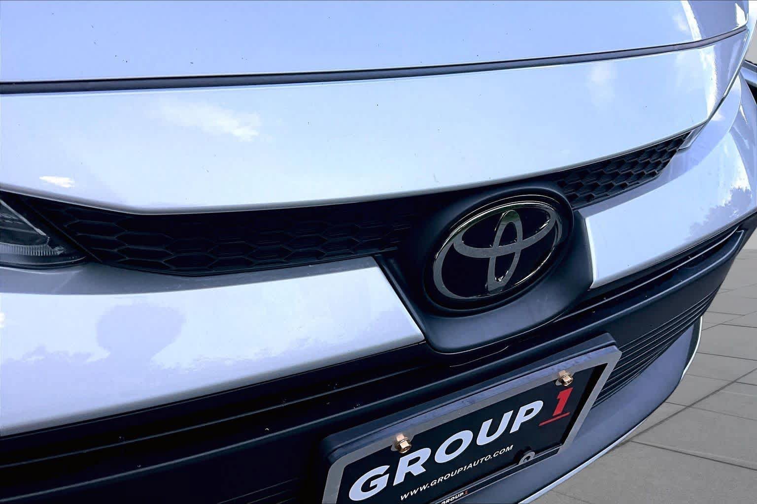 Used 2023 Toyota Corolla LE FWD image 28