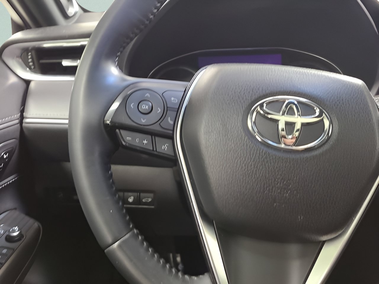 Used 2021 Toyota Venza Limited w/ Advanced Technology Package AWD/4WD image 24