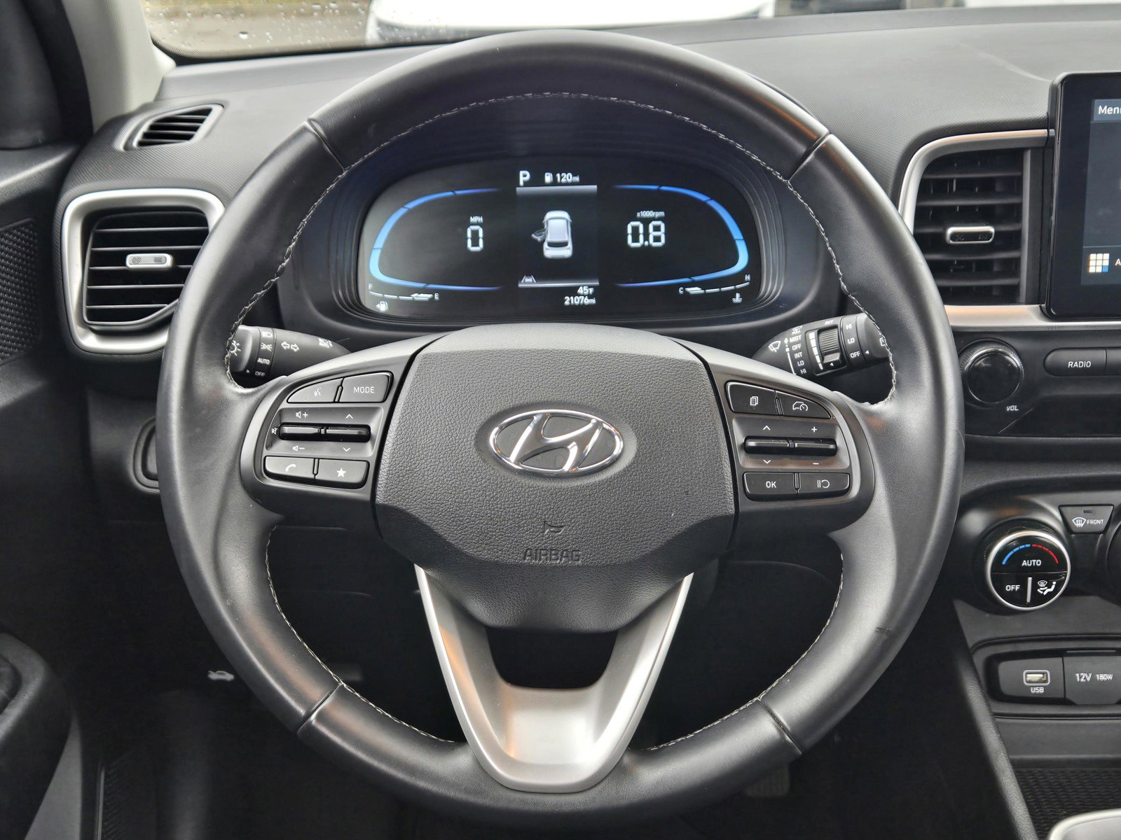 Certified 2024 Hyundai Venue SEL image 14