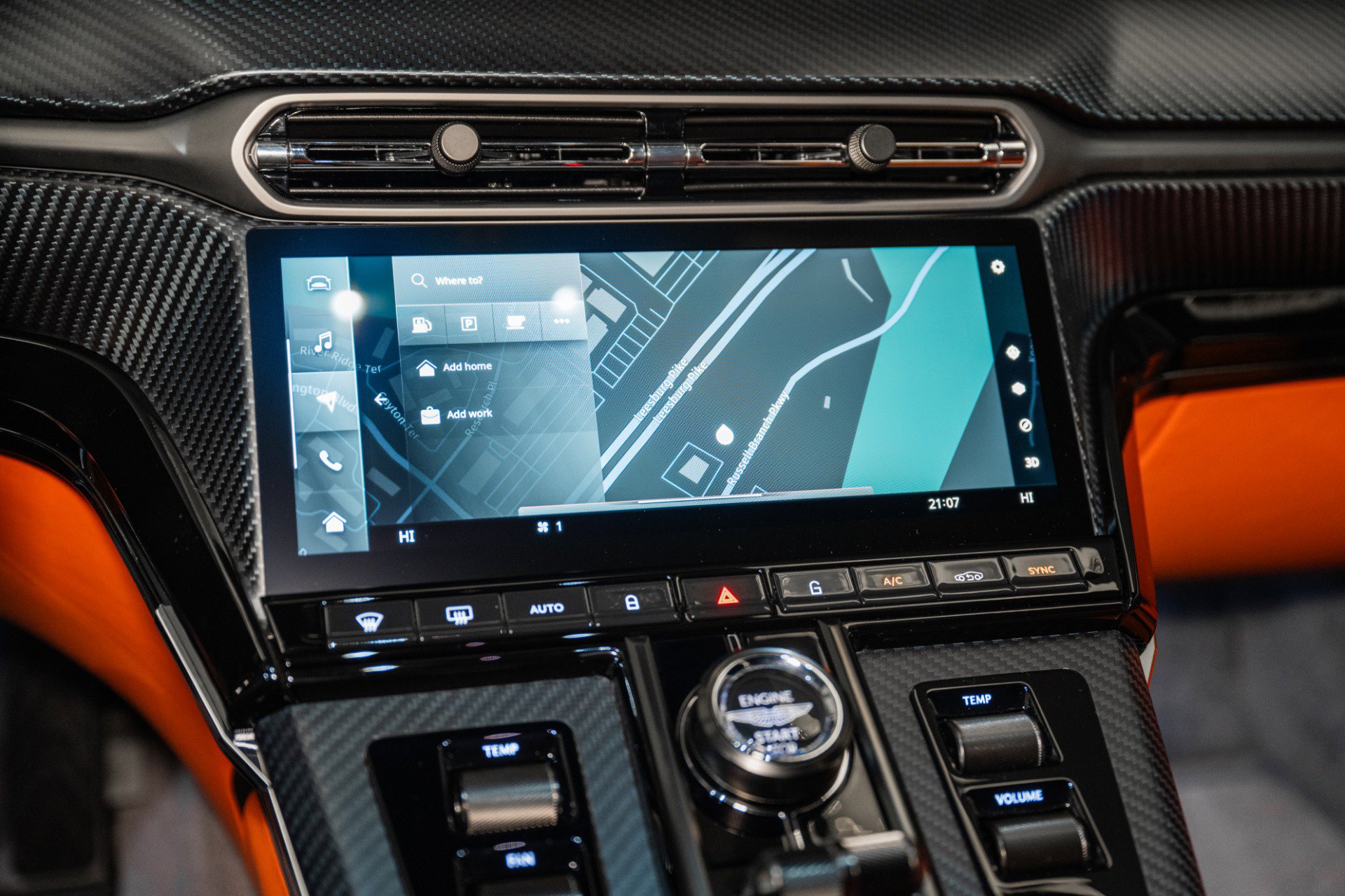 Used 2025 Aston Martin V8 Vantage Coupe image 23