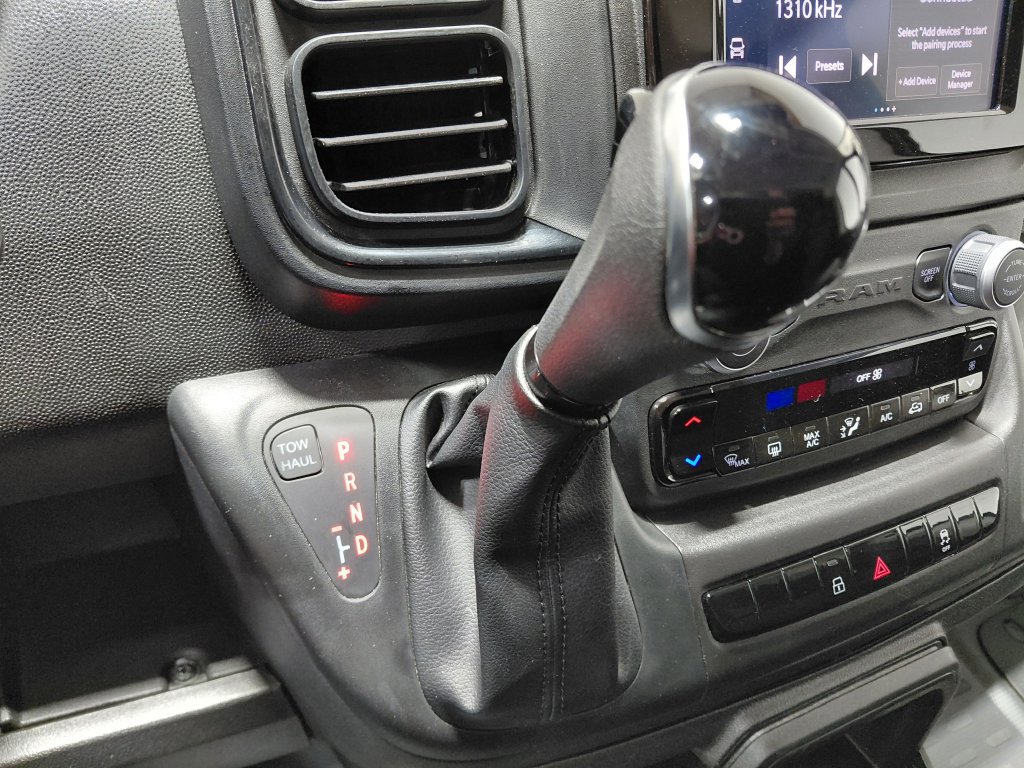 Used 2025 RAM ProMaster 2500 w/ U-Haul Equipment Group FWD image 32