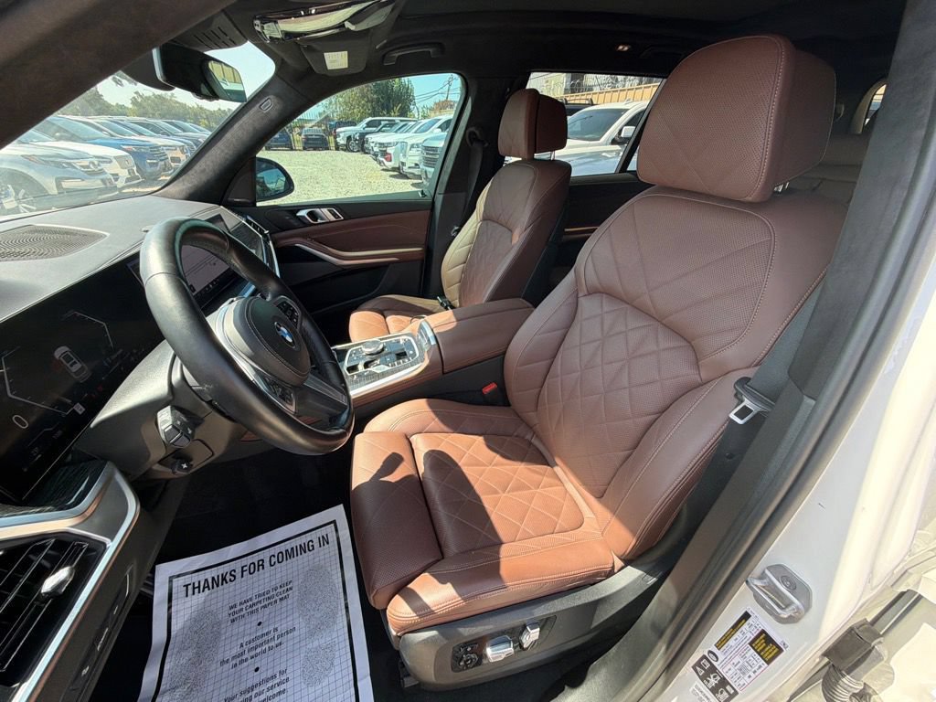 Used 2024 BMW X7 xDrive40i w/ M Sport Package AWD/4WD image 6