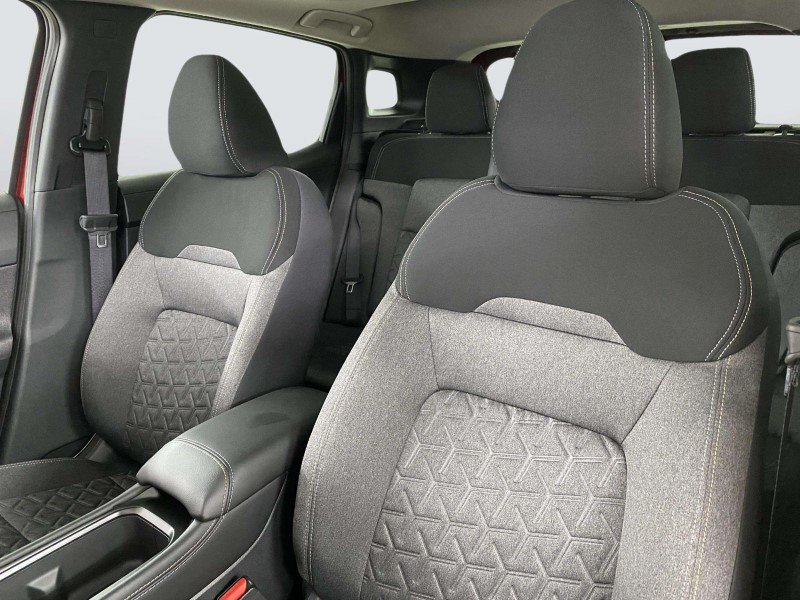 New 2025 Nissan Kicks SV w/ SV Premium Package AWD/4WD image 27
