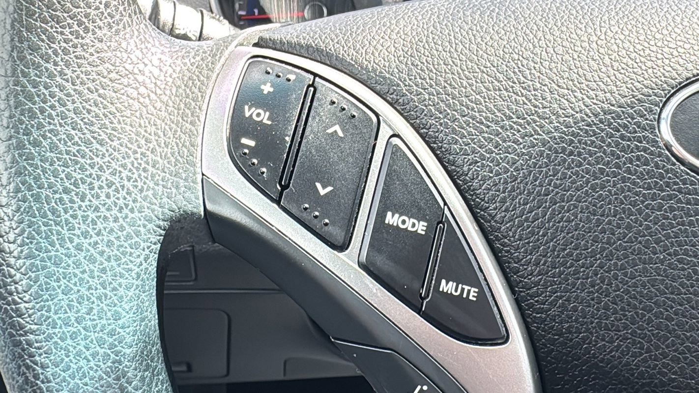 Used 2017 Hyundai Elantra GT image 25