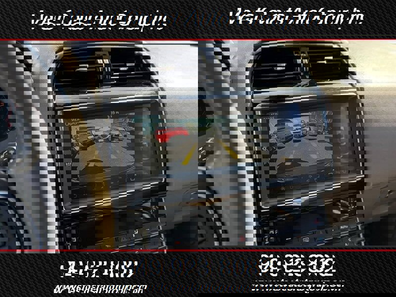 Used 2019 Jaguar XE Premium image 18