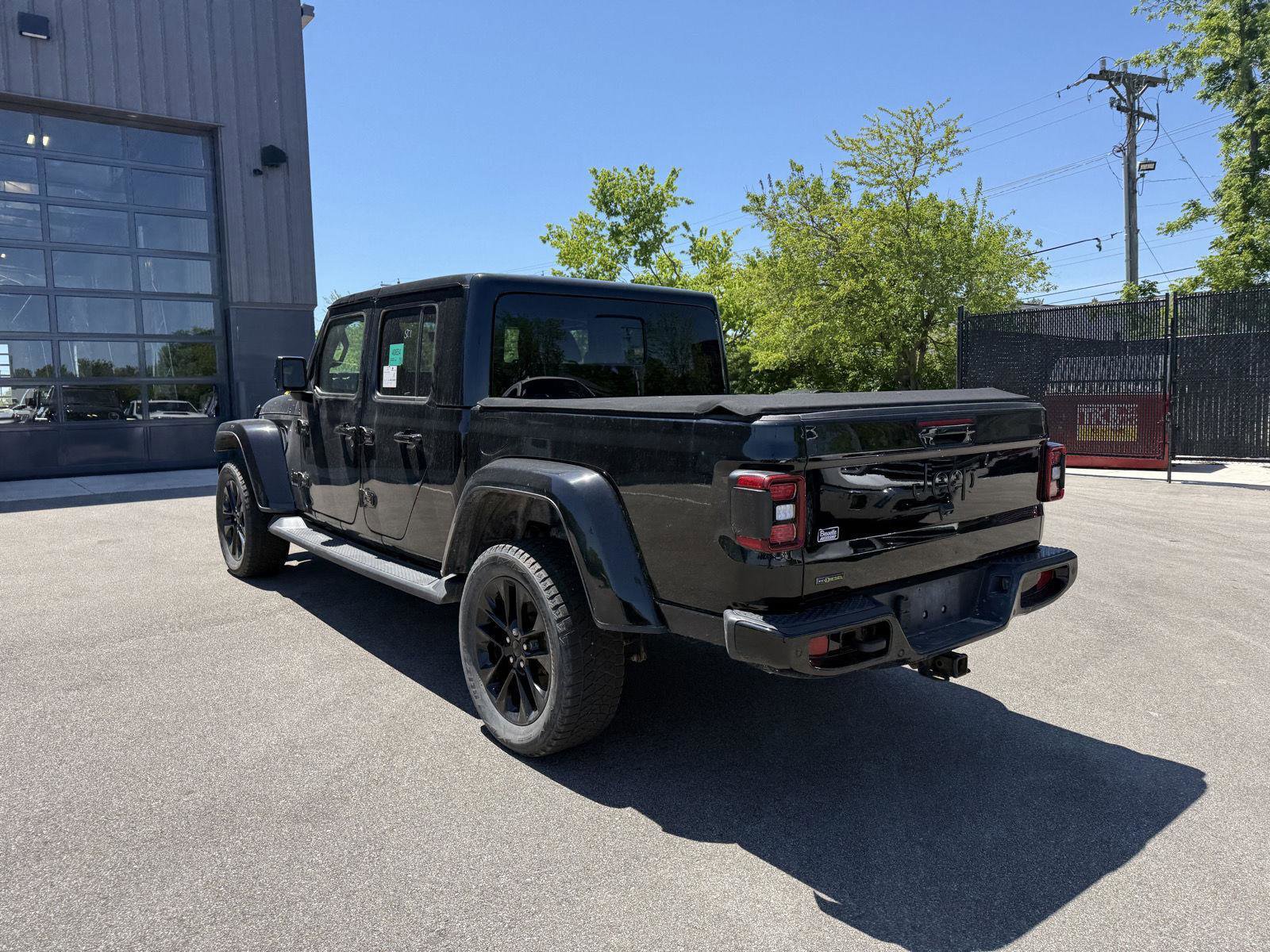 Used 2021 Jeep Gladiator High Altitude AWD/4WD image 5