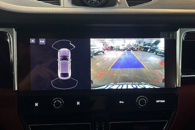 Used 2023 Porsche Macan S image 25