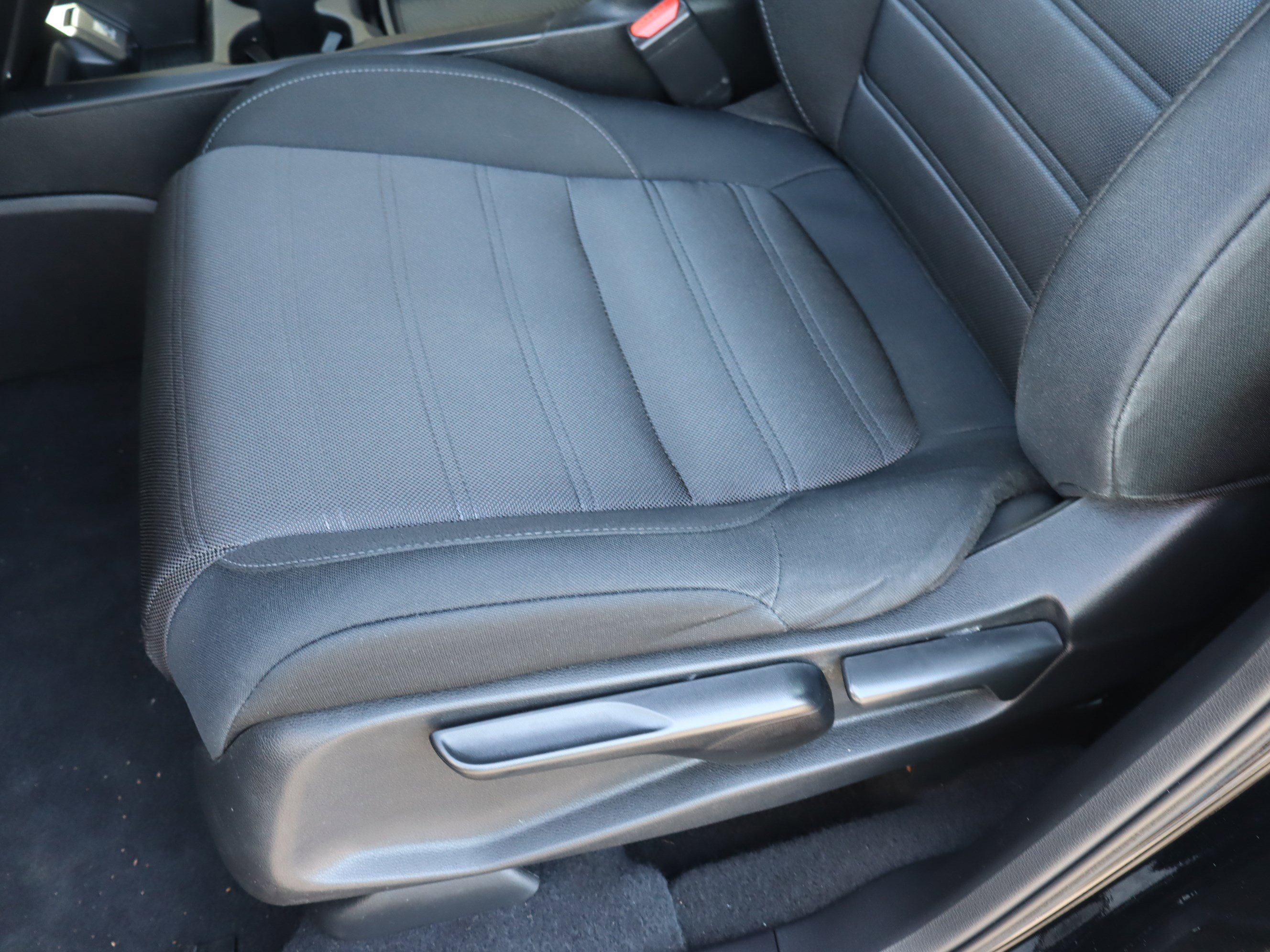 Used 2019 Honda CR-V LX image 17