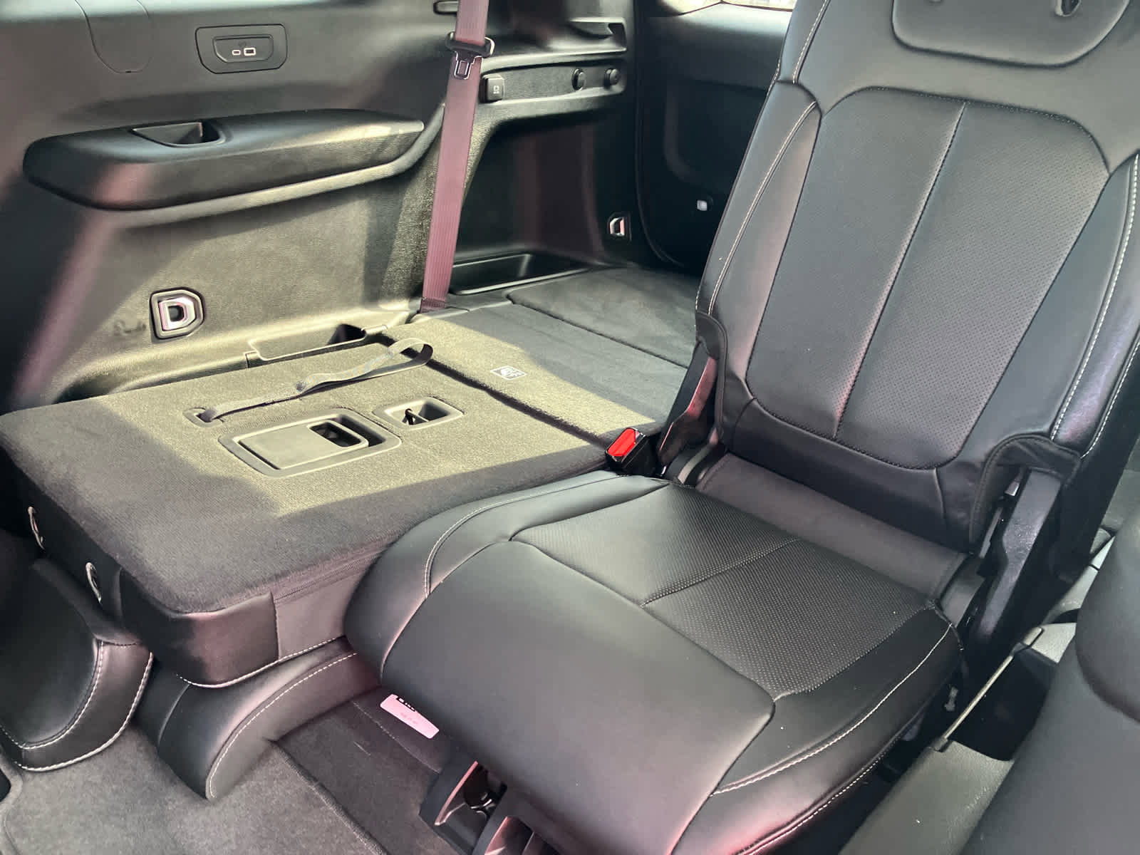 Used 2025 Jeep Grand Cherokee L Limited w/ Luxury Tech Group II image 43