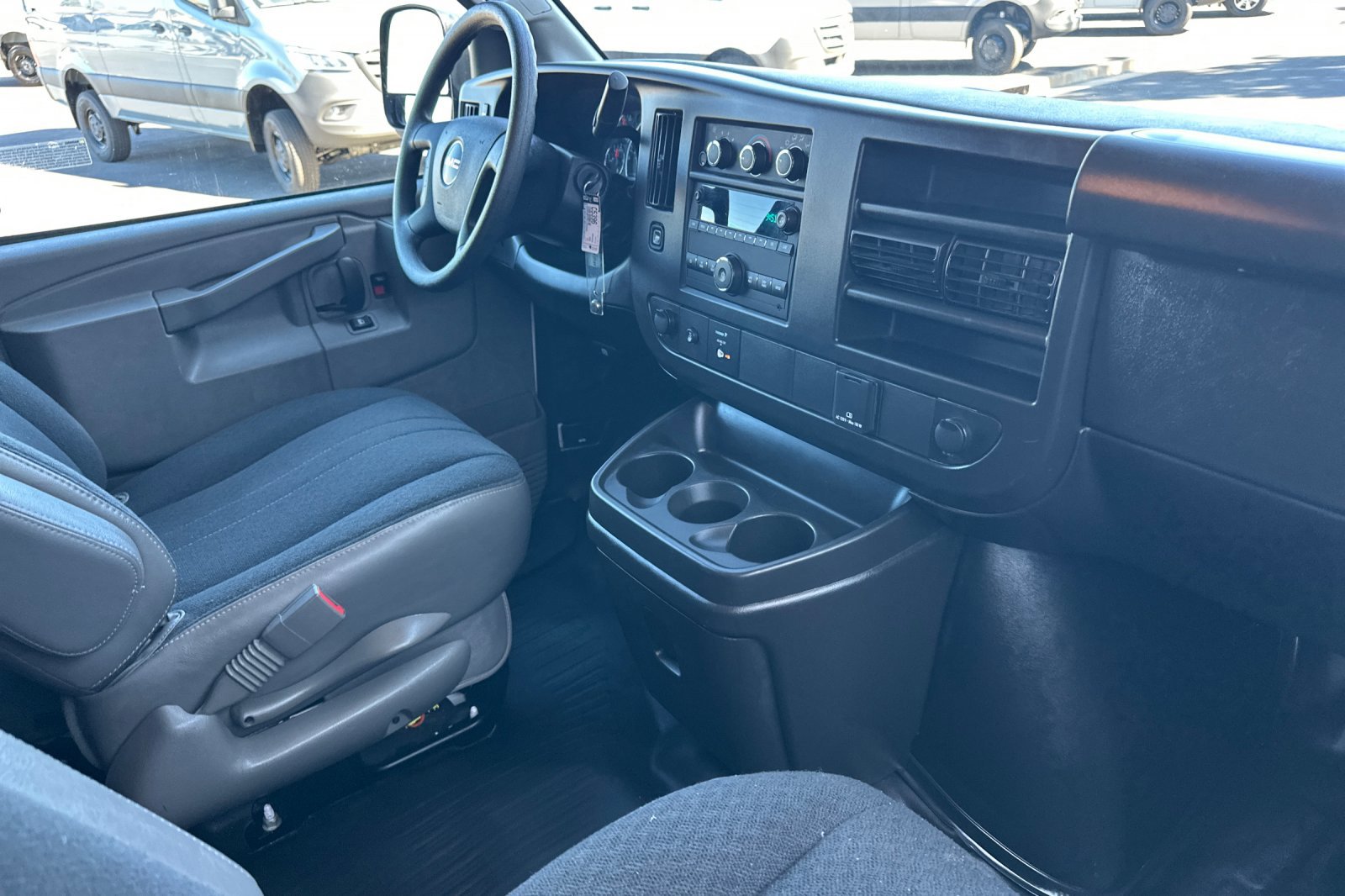Used 2024 GMC Savana 2500 w/ Driver Convenience Package RWD image 15